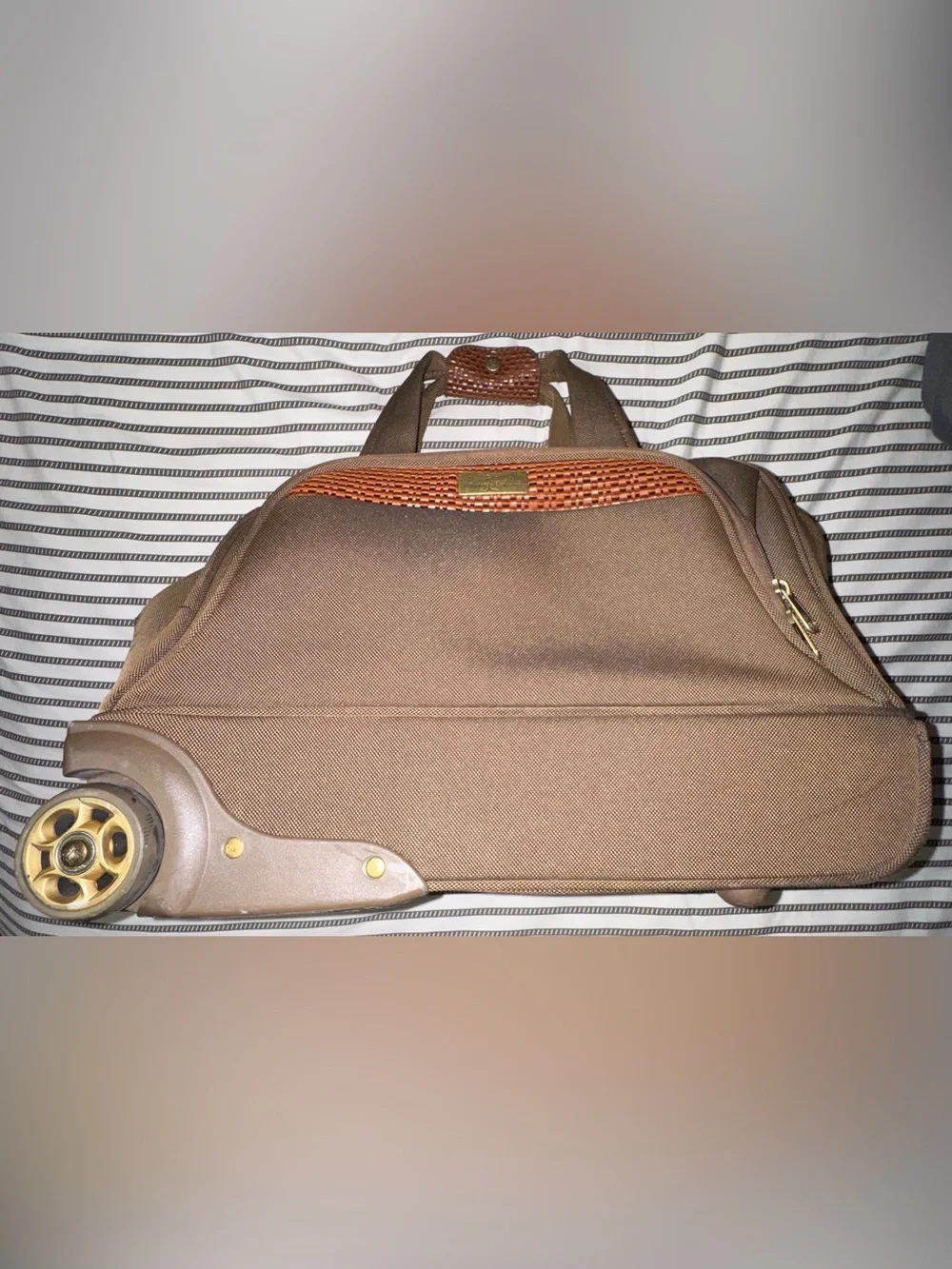 Tommy Bahama Rolling Carry On Luggage Travel Bag Suitcase